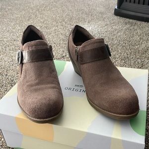 Earth Origins genuine suede and leather shoes!